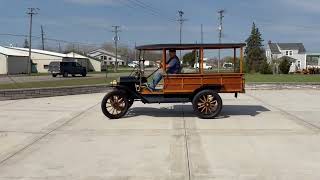 1913 Ford Model T Huckster Driving