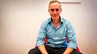 AUF DEM ROTEN STUHL | Johann König "Helge Schneider darf nicht aufhören"