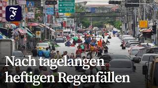 Teile Bangkoks weiterhin überschwemmt