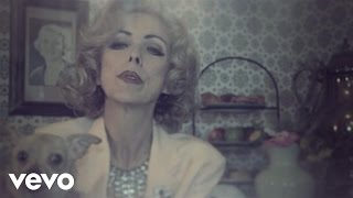 Rich White Ladies - White Powder Perm