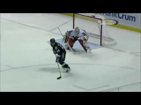 NHL: Martin St. Louis Amazing Spin-o-Rama Shootout Goal [3/9/2011]