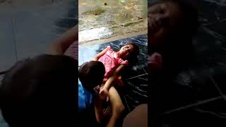 Adik Kakak Viral