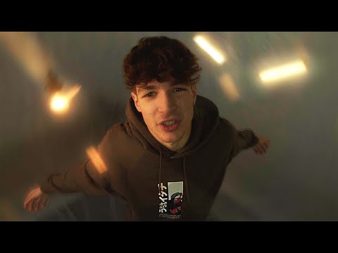 SKRUM - 10&8 [ Videoclip oficial ] [ 4K ]