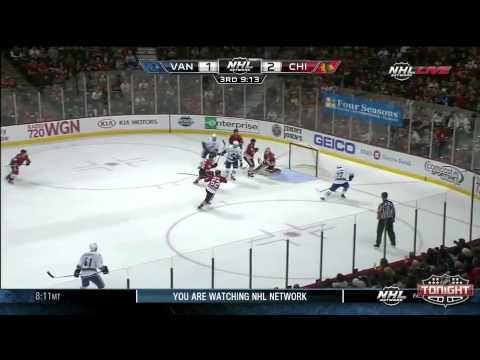 Canucks @ Blachkawks Highlights 12/20/13
