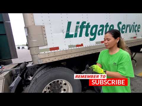 A Day in a Life of a Crazy Trucking Job in the USA + Picked Up a Truck Load