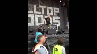 Hilltop Hoods - Good For Nothing LIVE @ big day out 2012