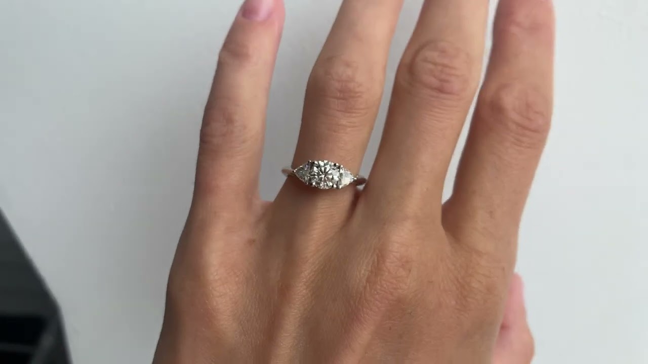 Style# 3599 with 0.8 ct