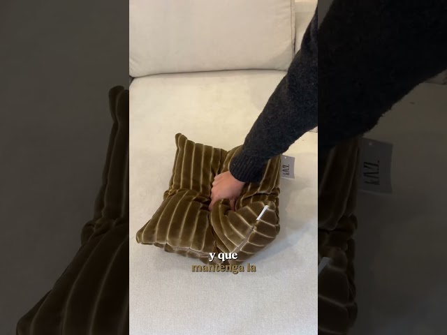 Vídeo relacionado con ARDITEX Cojín Cuadrado del Real Madrid CF para Sofá, Cama, Silla 40 x 40 cm