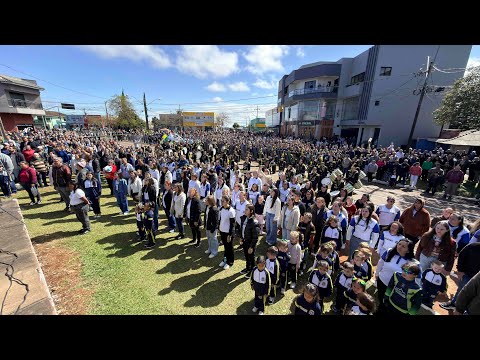 Desfile Cívico em Manoel Ribas reúne milhares de pessoas no centro da cidade