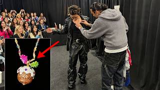 Download lagu 1 Minute Ago! Who Owns J-Hope's Luxurious Necklace That Was Just Shown in Public? mp3