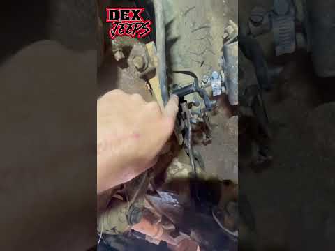 T case shifter pop off trick. ##xj #jeepxj #xjjeep #jeepcherokee #zj #jeepzj #offroad