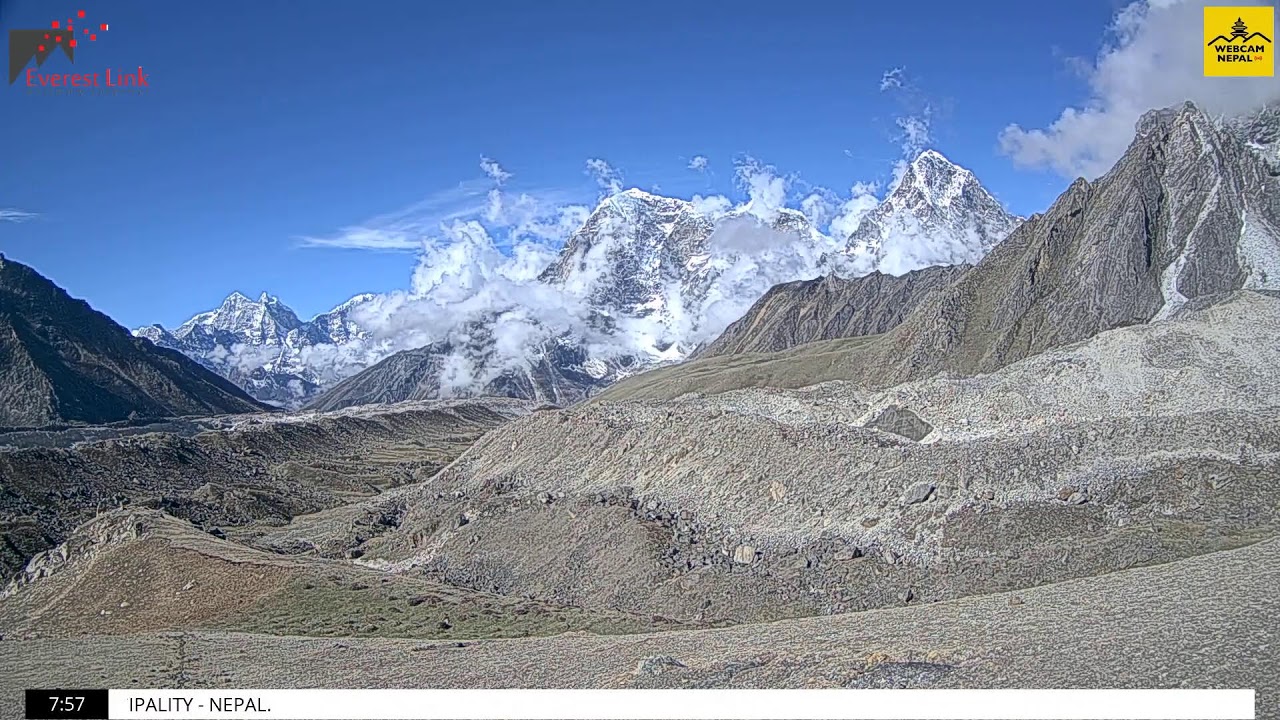Live webcam view of Lobuche Himalayan Peaks at 5,050m