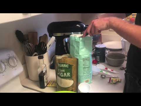 Polvorosas Venezolanas y Pan de Mojicon de Colombia