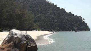 preview picture of video 'Suspension Bridge and Turtle Beach on Penang island'