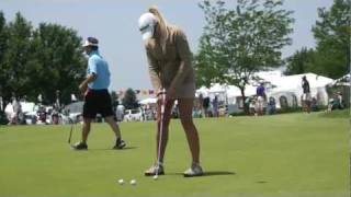 preview picture of video 'Natalie Gulbis short putts'