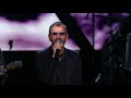 Ringo Starr, Joe Walsh perform "It Don't Come Easy" at the 2015 Hall of Fame Induction Ceremony