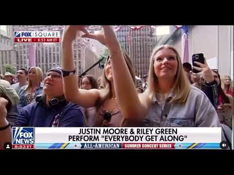 Justin Moore & Riley Greeen   Everybody Get Along