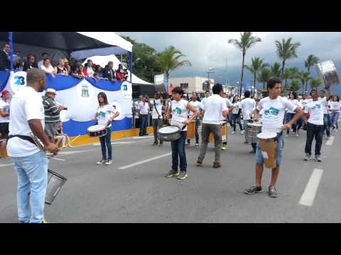 Apresentação da Fundação 10 de Agosto no desfile Cívico de Bertioga 2014