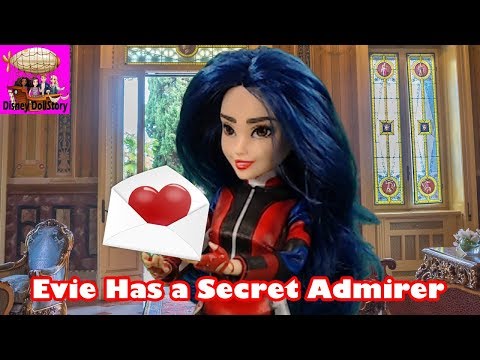 Evie Has a Secret Admirer - Episode 35 Disney Descendants Friendship Story Play Series