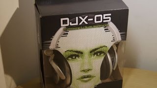 Video thumbnail for Gemini DJX-05 Professional DJ Headphones Unboxing by TBHD