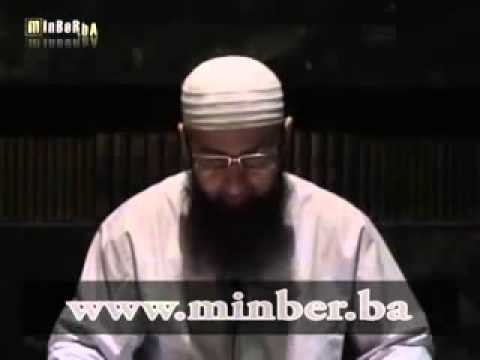 Propis oblačenja  crvene  odjeće   Safet Kuduzović