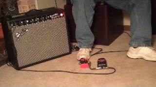 Video thumbnail for MXR DynaComp vs. Ibanez CP5  -  Compressor Shootout by studio1087
