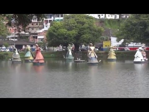 Dique de TORORO, Salvador, Bahia, Brasil, como estatuas de Orixás,