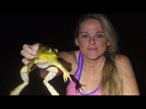 SHE'S A BULLFROG CATCHING MACHINE!!! We FOUND The MOTHER LOAD Of Bull Frogs! AMAZING CATCH & COOK!!!