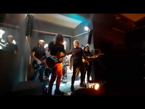 LUTI  CHROMA -  Alba a Saigon