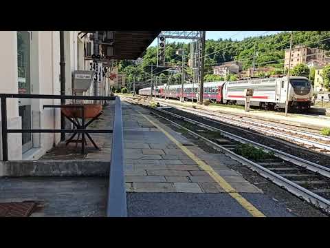 ICN Salerno - Torino PN incrocia IC Milano C.le - Ventimiglia.