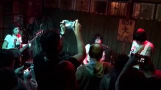 The Coathangers-Shut Up LIVE