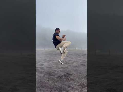 Sensei Artur Arushanyan en el volcán Irazú en Costa Rica. #karate #kyokushin #costarica