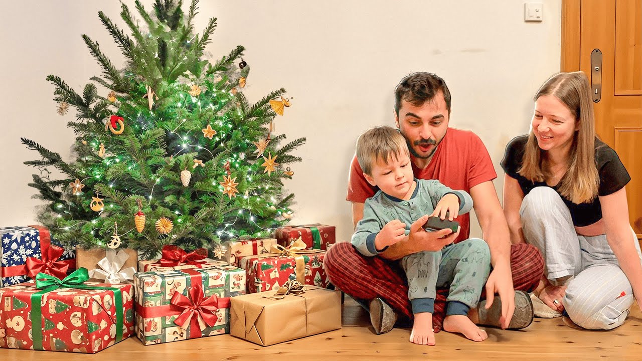 Eşimin Kültürünü Noah’a Yaşatıyoruz | Yılbaşı Ağacı ve Sürprizler 🎁