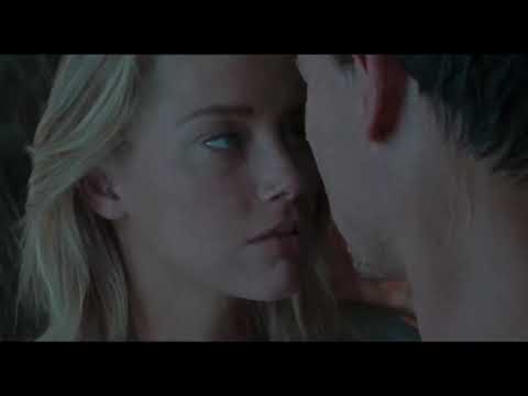 Amber Heard Kissing Scene