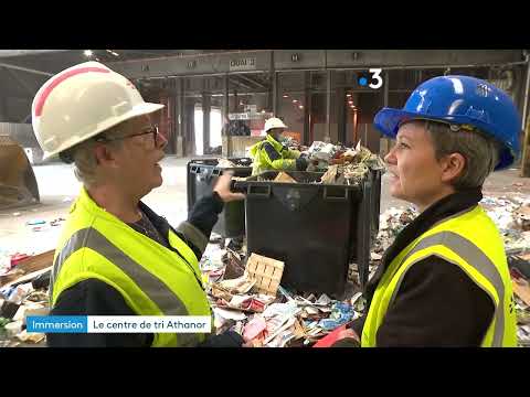 En immersion au centre de tri des déchets ménagers Athanor à La Tronche, en Isère