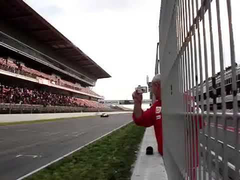 F1 2009 cars start tests with screeming V8 engines!