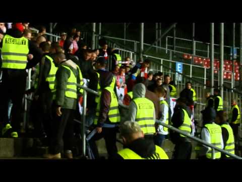 Zbrojovka Brno - Slavia Praha (skandování Pelta ven, Pelto my tě nenávidíme..)