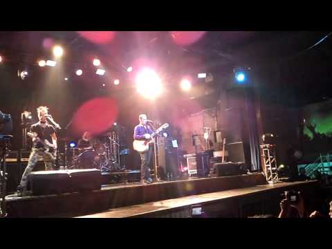 Peter Murphy (Bauhaus) & Wayne Hussey  (The Mission)