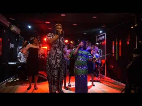 Irresistible powerful ministration by Apekeola ft Sblive in studio praise party