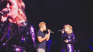 Kelly Clarkson and Jej Vinson duet ‘Whenever You Call’ in Vegas