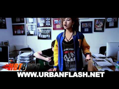 Urban Flash.Hot Bars [EP2]. CLEO SOL [Exclusive Acoustic] (www.UrbanFlash.net)