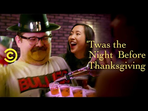 Every Bar on Thanksgiving Eve - Second City Sketch Show