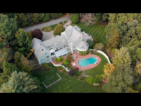 539 Strawberry Hill Road, Concord MA - Grand Home with Extraordinary Bonuses