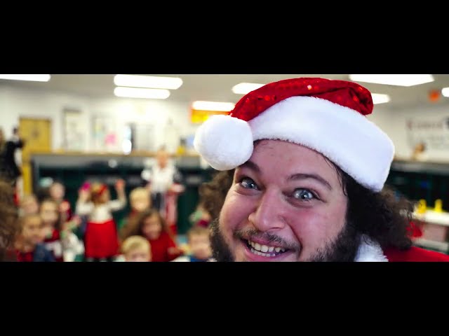 Video zu 'Love Is On My Wishlist' ansehen