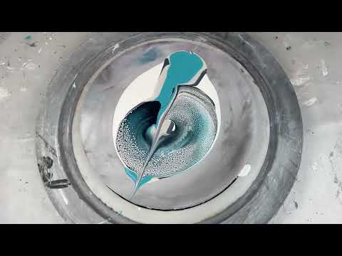 322. Sheleeart  Fluid Artist -  Negative Space Swipe (Pelican)