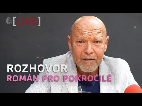 Marek Vašut jako svůdník žen v komedii Román pro pokročilé