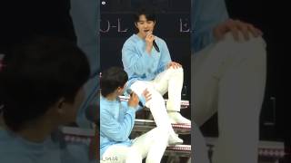 Download lagu #Chansoo singing to each other during #JustAsUsual in #EXO #One Fanmeeting 💗 #Kyungsoo #Chanyeol mp3