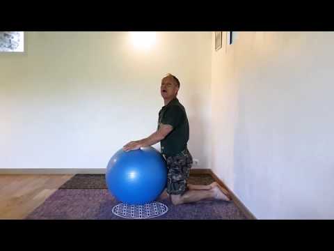 :: Exercices d'étirement du haut du dos  n°12 ::