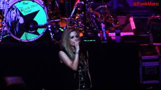 Avril Lavigne - Everybody Hurts - Live São Paulo Brasil 28-07-2011 HD by @PunkMatic