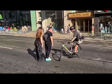 Fixed Gear Close Call in New York City